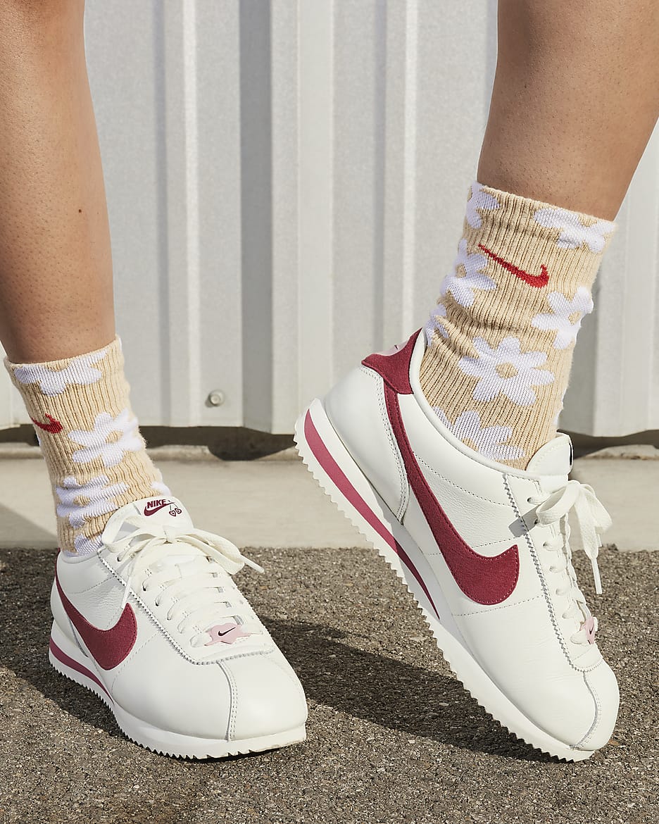 Nike classic cortez se women's on sale